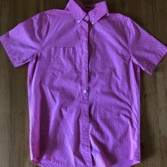 Men’s short sleeve button down shirt. - Picture 1 of 2